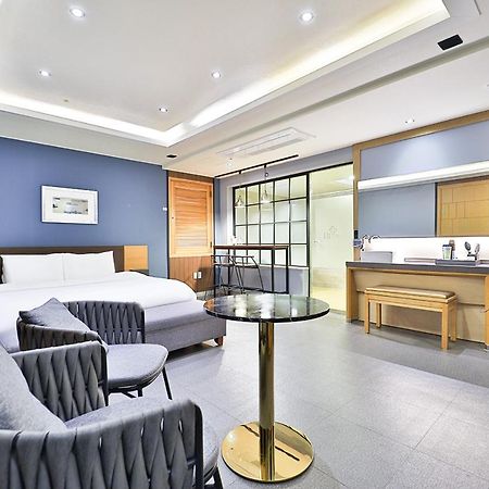 Seomyeon Ib Hotel Busan Buitenkant foto