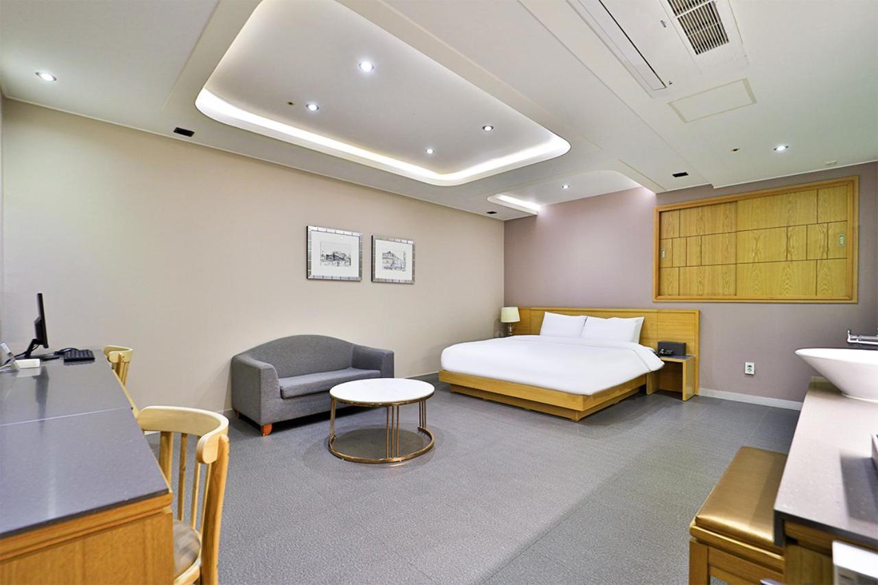 Seomyeon Ib Hotel Busan Buitenkant foto
