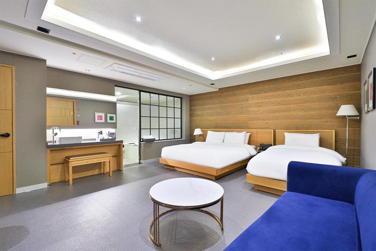 Seomyeon Ib Hotel Busan Buitenkant foto