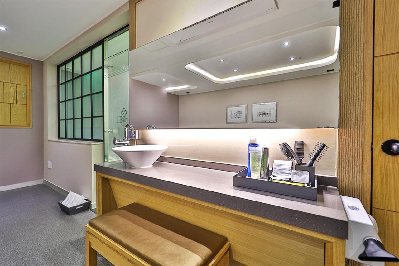 Seomyeon Ib Hotel Busan Buitenkant foto